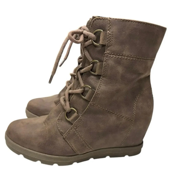 Brown Wedge Lace Up Ankle Boot Size 6.5 - Picture 5 of 14